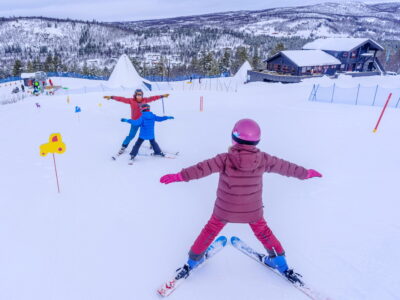 Skiskole på Dagali Fjellpark ved Geilo i Norge